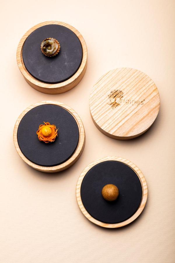 Hotel & Restaurant Origines Par Adrien Descouls - Teritoria Le Broc  Buitenkant foto