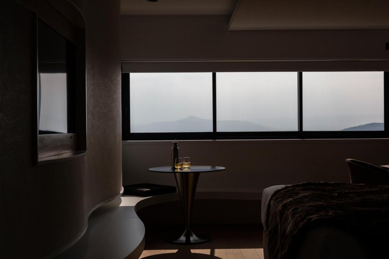 Hotel & Restaurant Origines Par Adrien Descouls - Teritoria Le Broc  Buitenkant foto