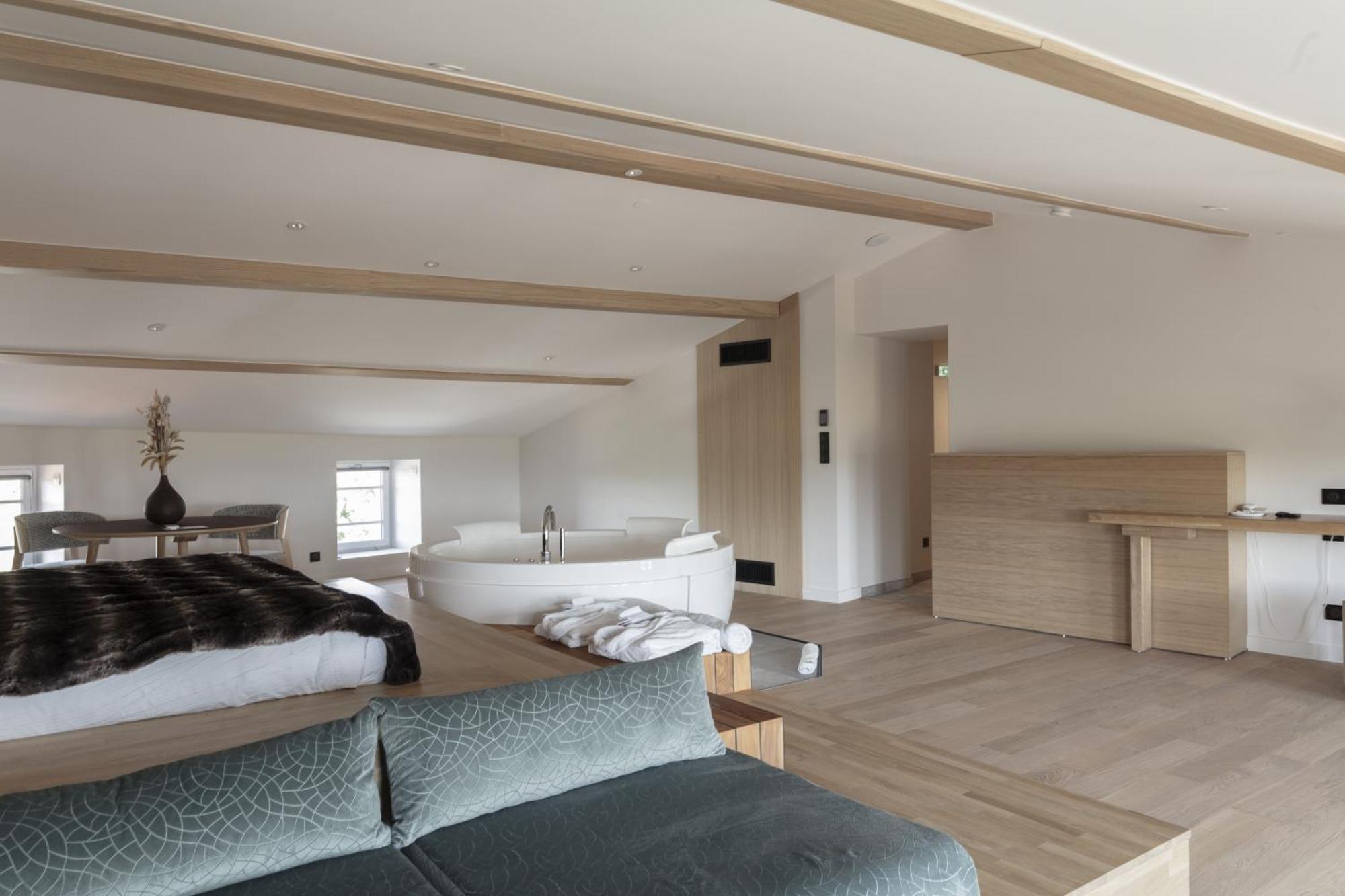 Hotel & Restaurant Origines Par Adrien Descouls - Teritoria Le Broc  Buitenkant foto