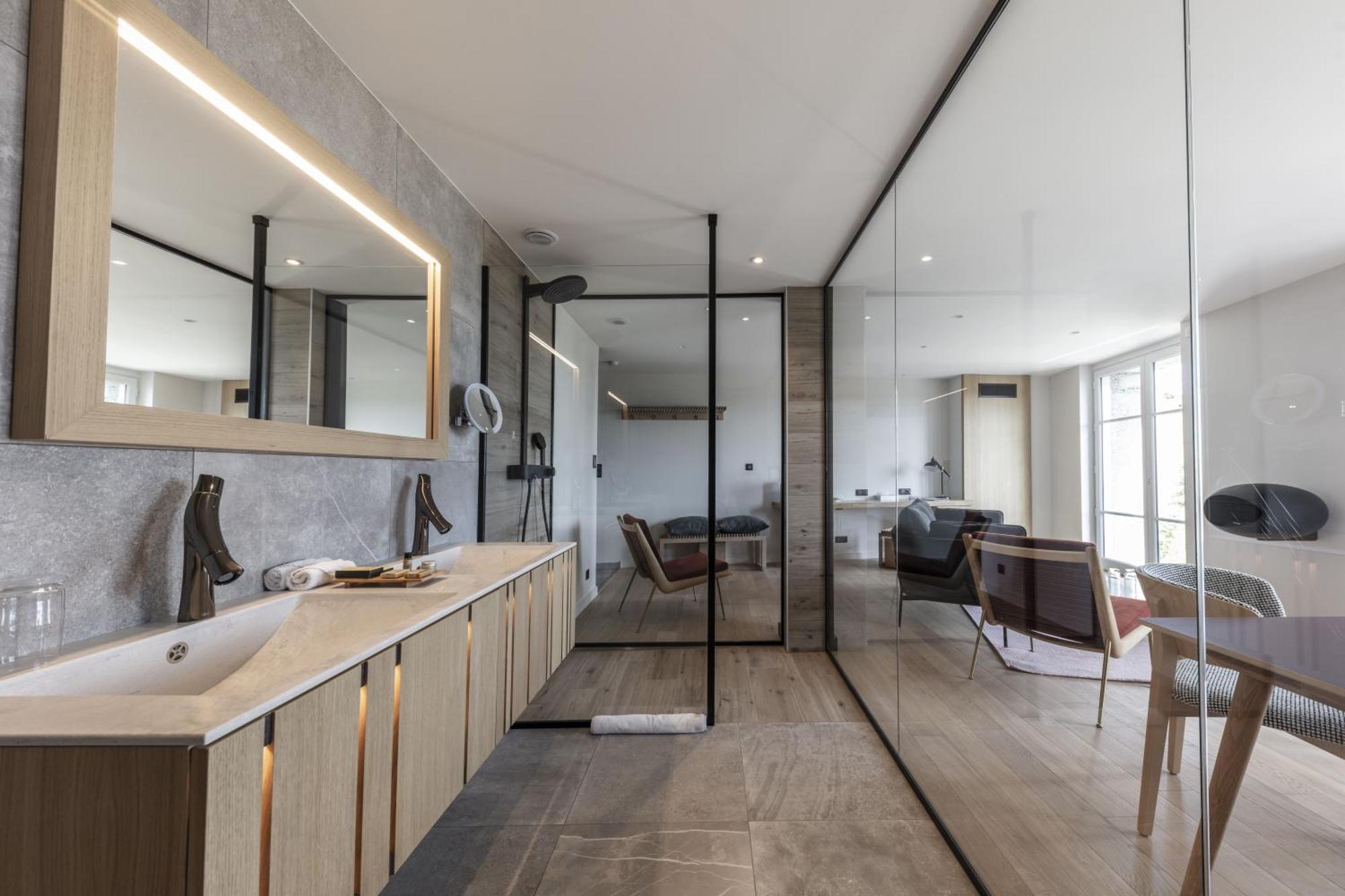 Hotel & Restaurant Origines Par Adrien Descouls - Teritoria Le Broc  Buitenkant foto