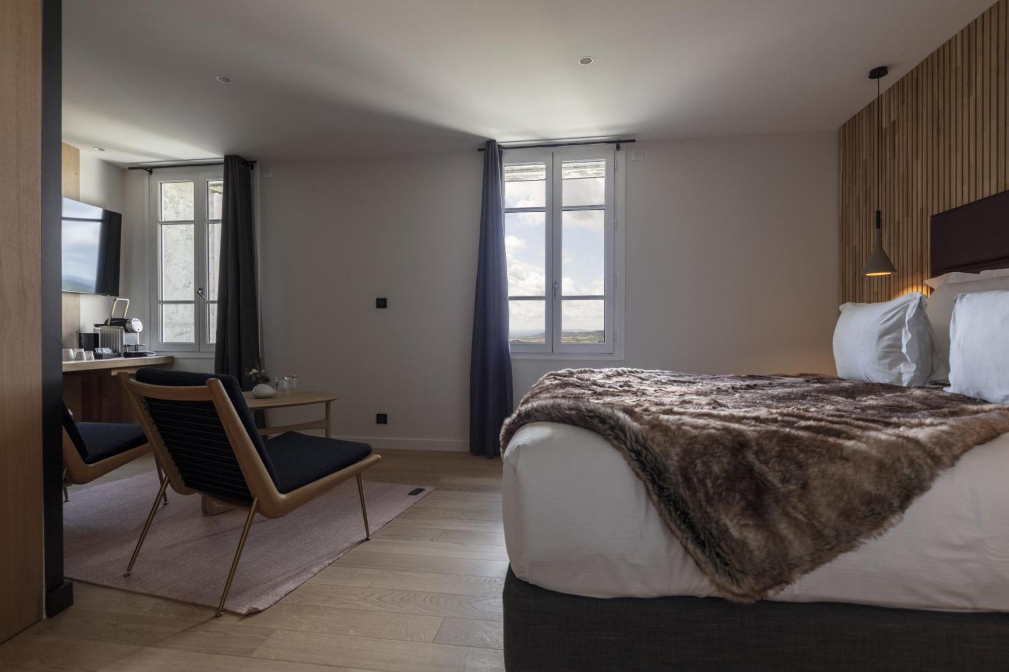 Hotel & Restaurant Origines Par Adrien Descouls - Teritoria Le Broc  Buitenkant foto